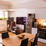 Atelier Artiste A Montmartre